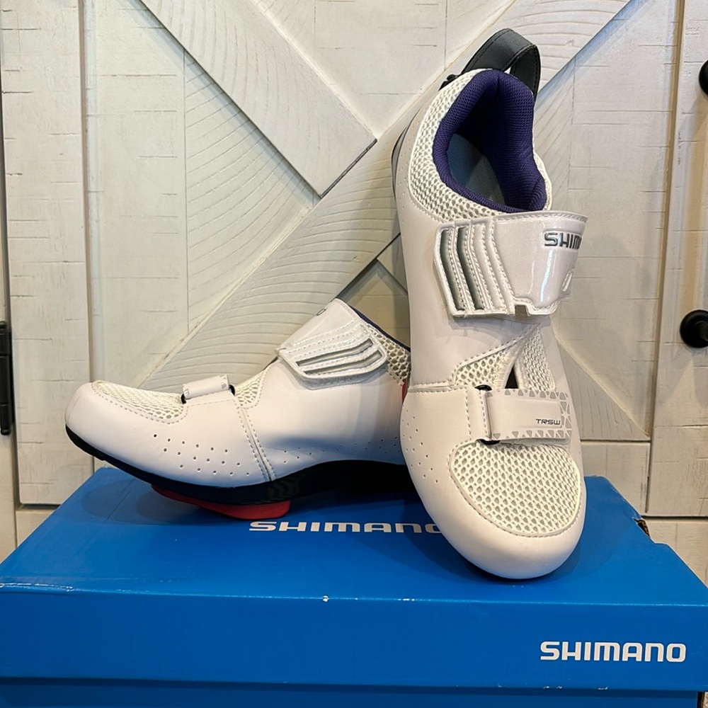 Women’s cycling shoes, size 43